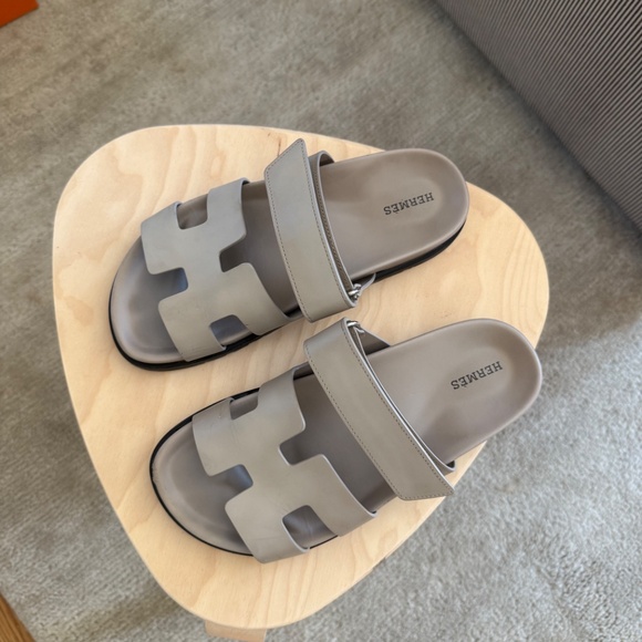 Hermes Chypre Sandal (Mastic color) - Picture 2 of 11